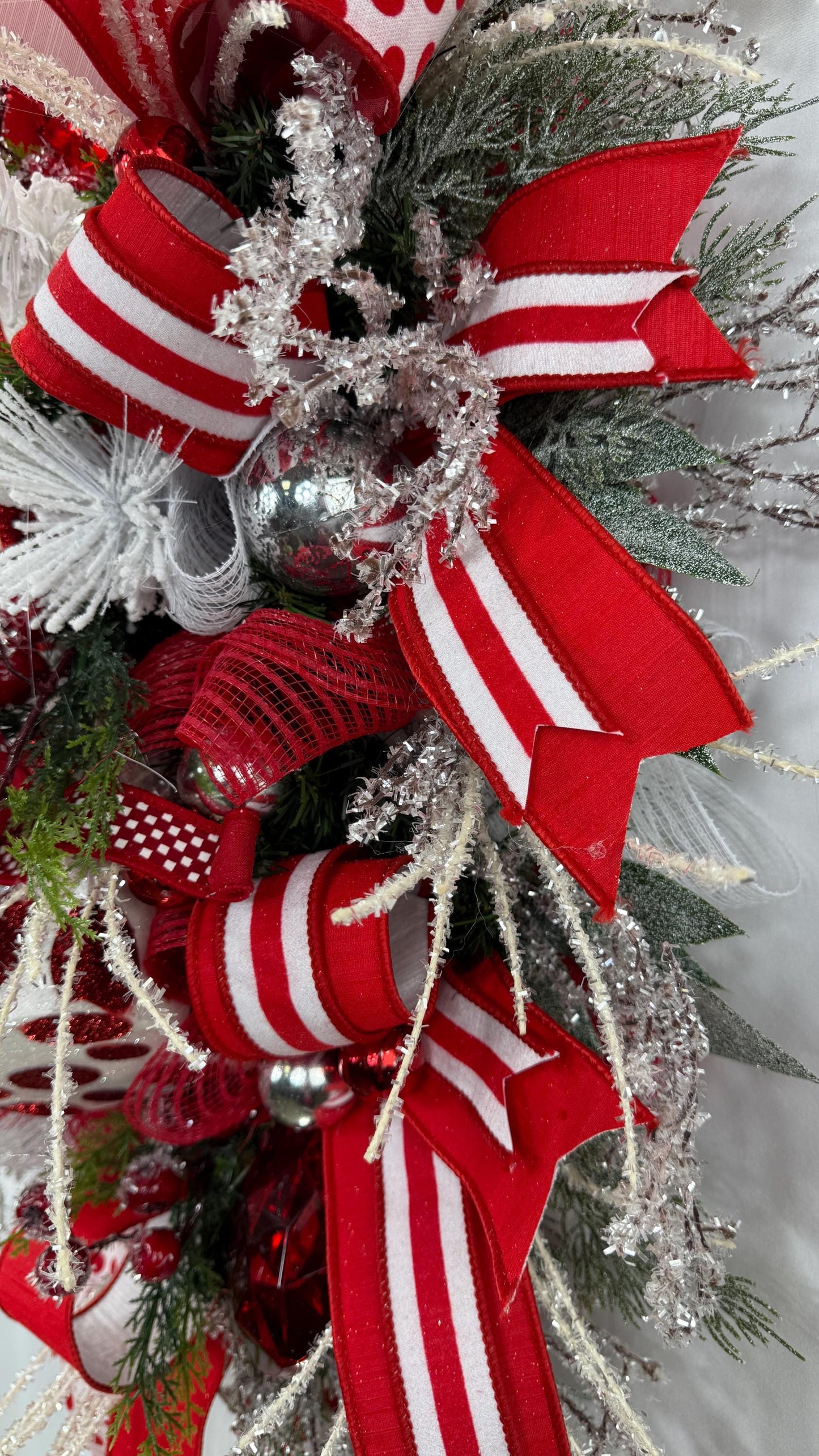 Red and White Christmas Wreath with Polka Dots, Gift Boxes, and Luxe Ribbon, Over the top Christmas Wreath, Winter Wreath, Jewel Wreath
