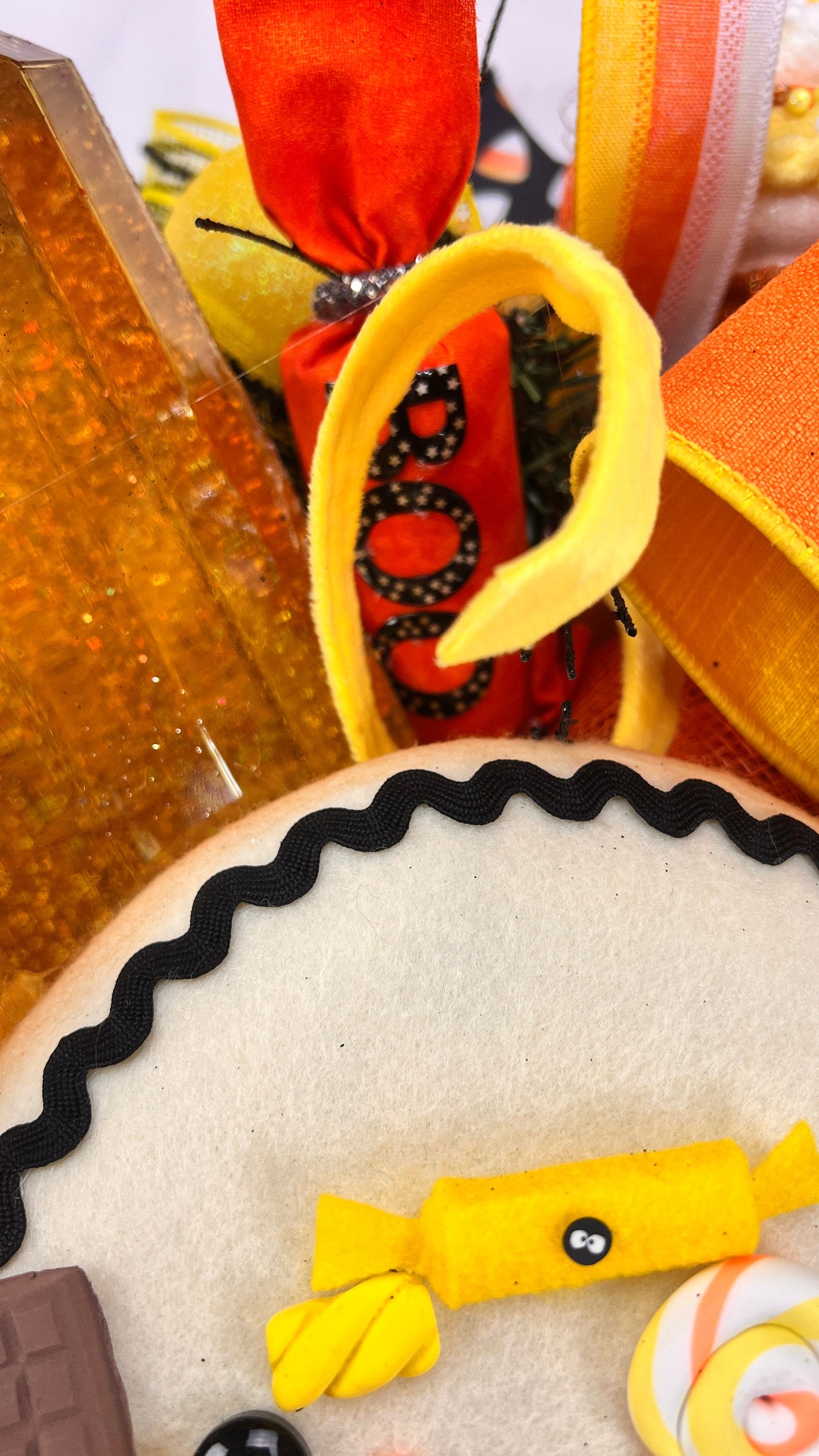 Halloween Pumpkin Wreath: Jack O' Lantern, Candy Corn Gem Accents