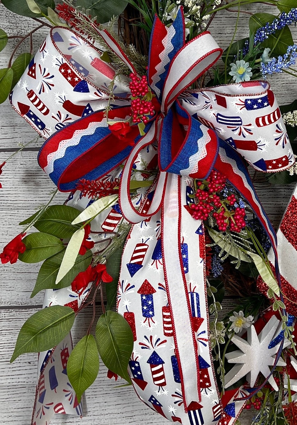 Patriotic red, white, blue wreath, Elegant Grapevine Wreath, Summer Patriotic Wreath, Patriotic Stars Wreath, July Fourth decor, USA decor