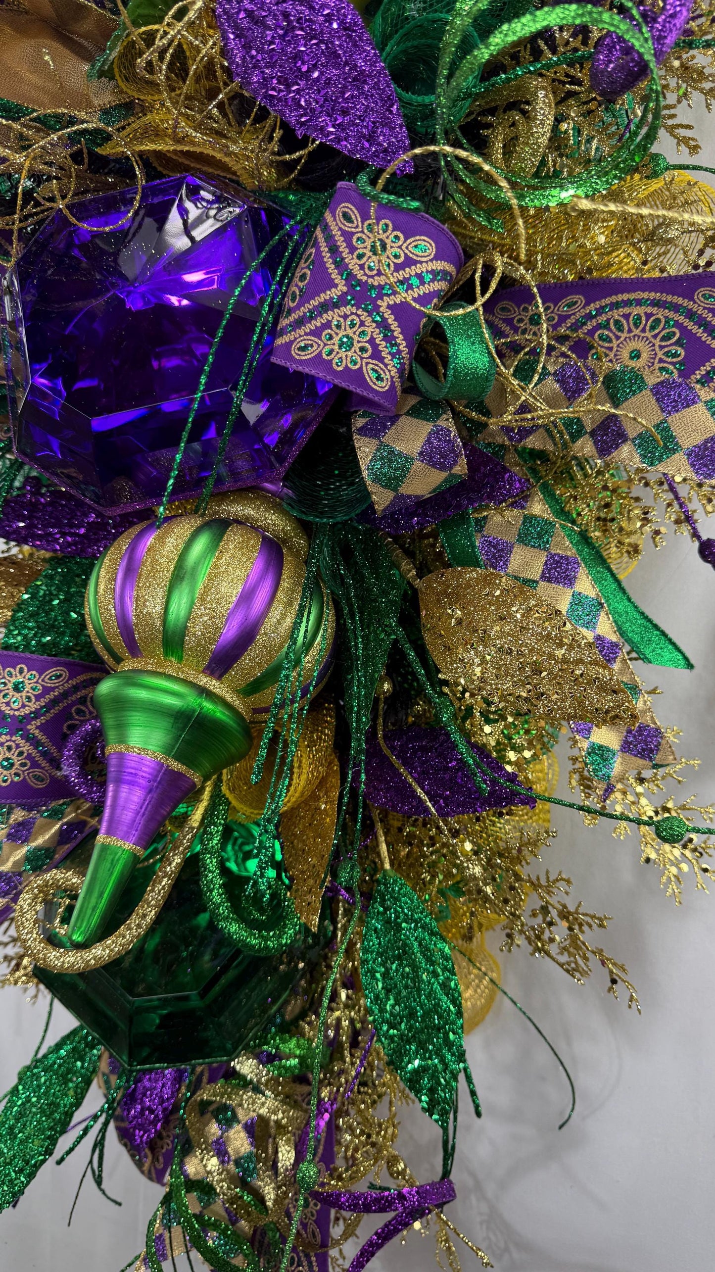 Mardi Gras Wreath Swag: Purple, Green, and Gold Fleur de Lis Decor