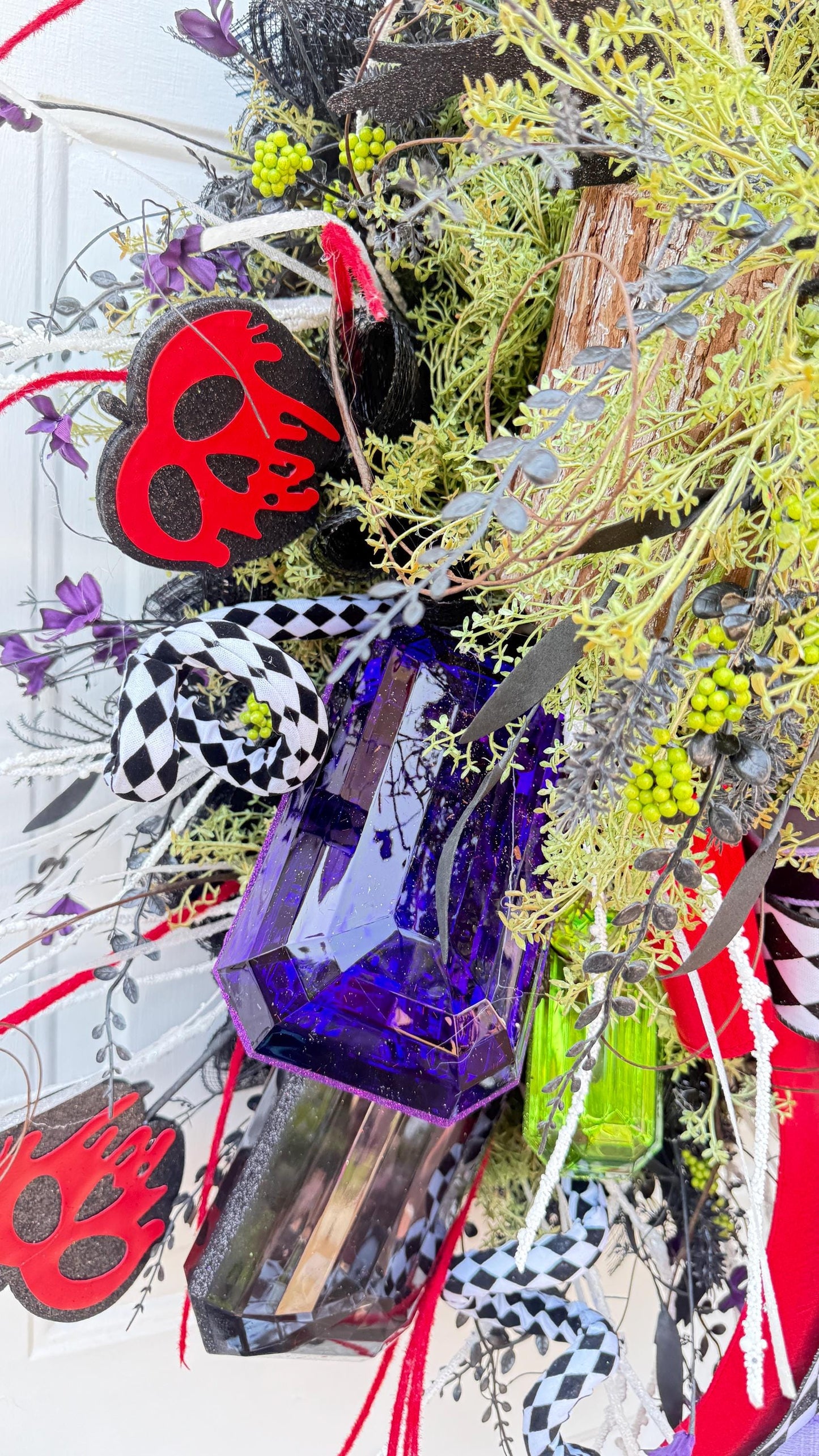 Oversized Monster Halloween Wreath: Gothic Green Face Decor