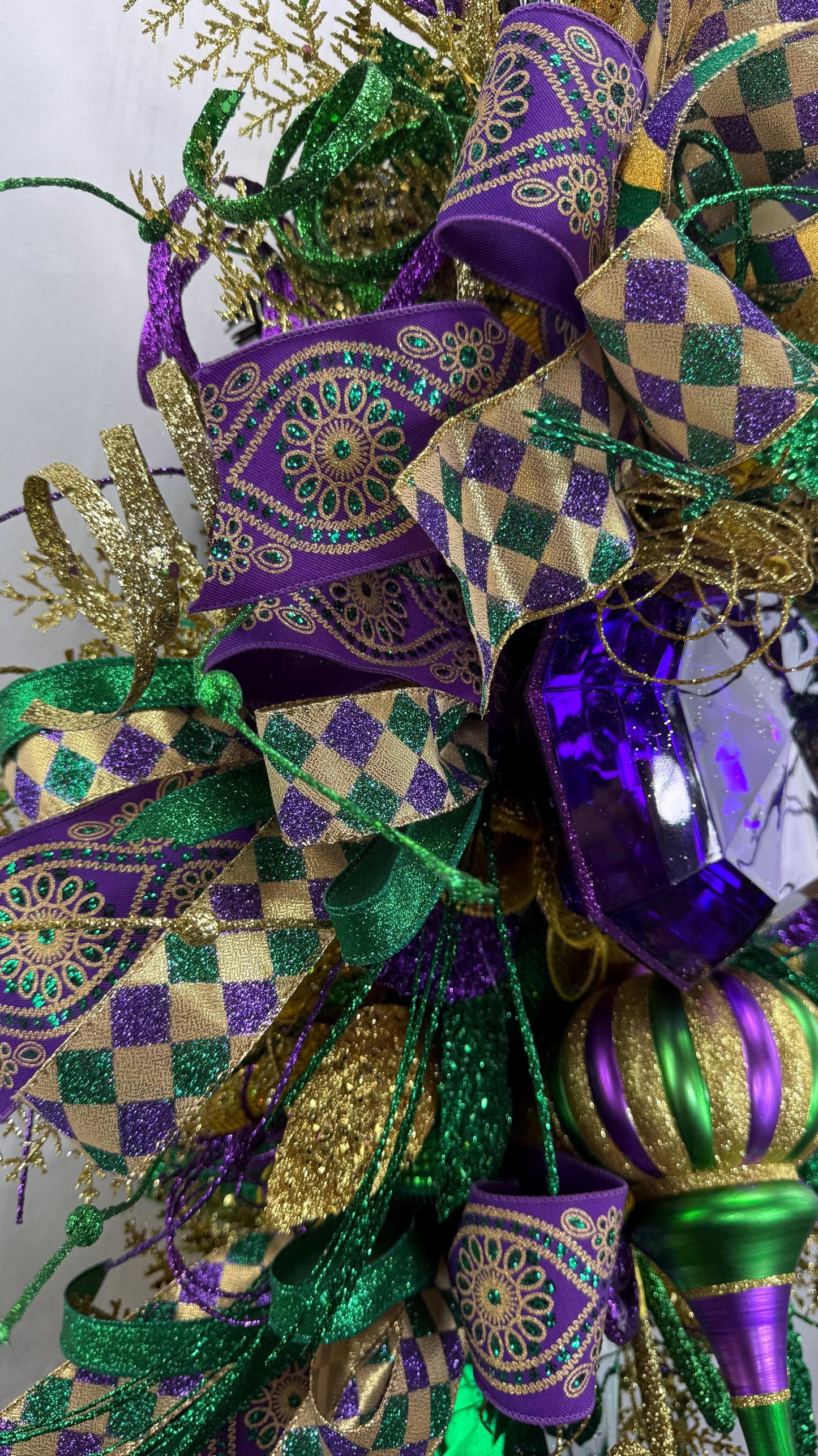 Mardi Gras Wreath Swag: Purple, Green, and Gold Fleur de Lis Decor