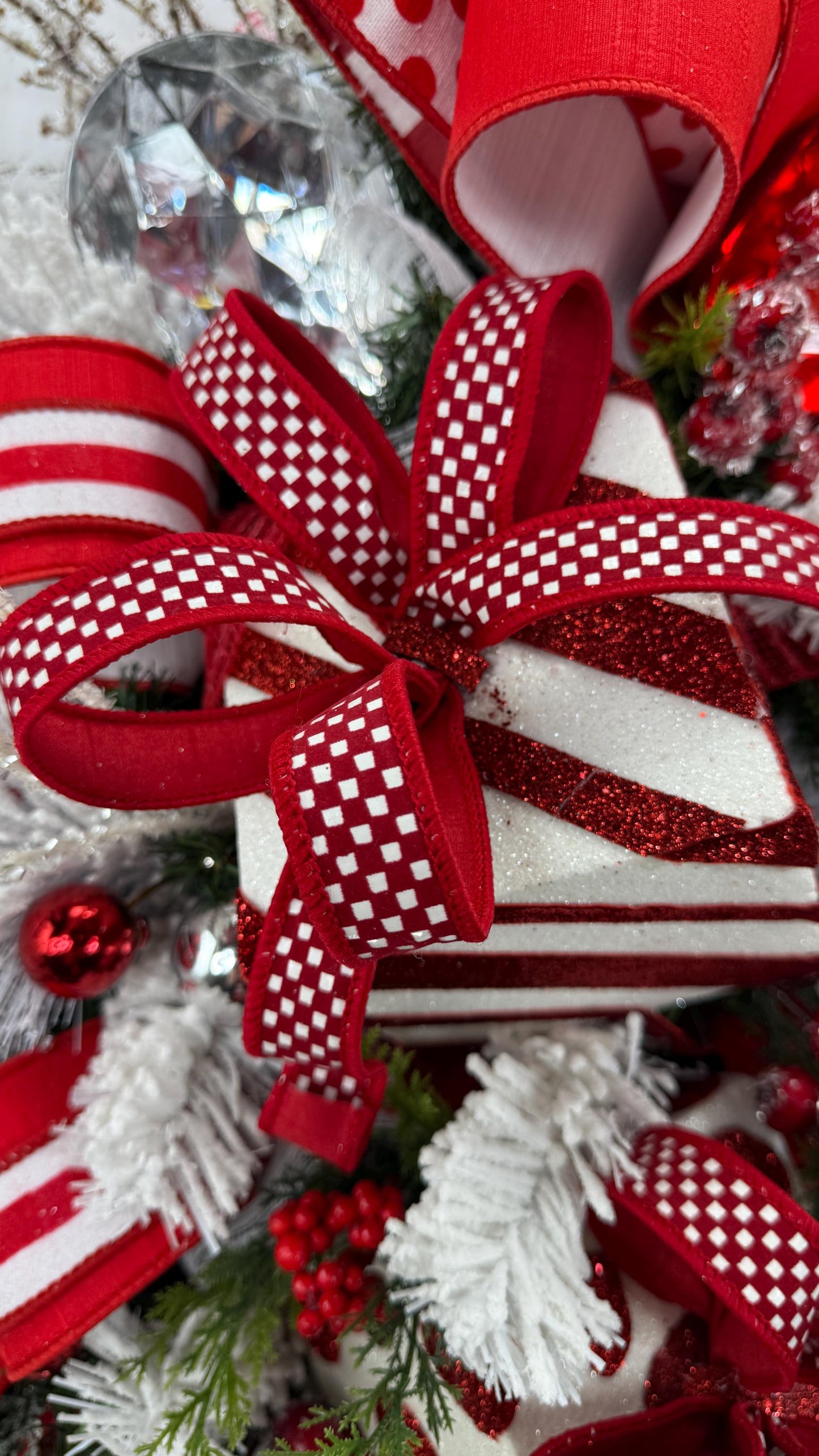 Red and White Christmas Wreath with Polka Dots, Gift Boxes, and Luxe Ribbon, Over the top Christmas Wreath, Winter Wreath, Jewel Wreath