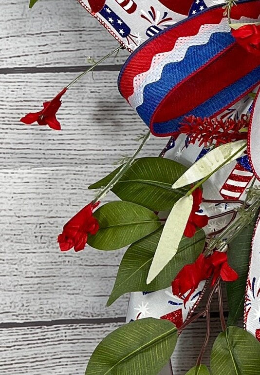 Patriotic red, white, blue wreath, Elegant Grapevine Wreath, Summer Patriotic Wreath, Patriotic Stars Wreath, July Fourth decor, USA decor