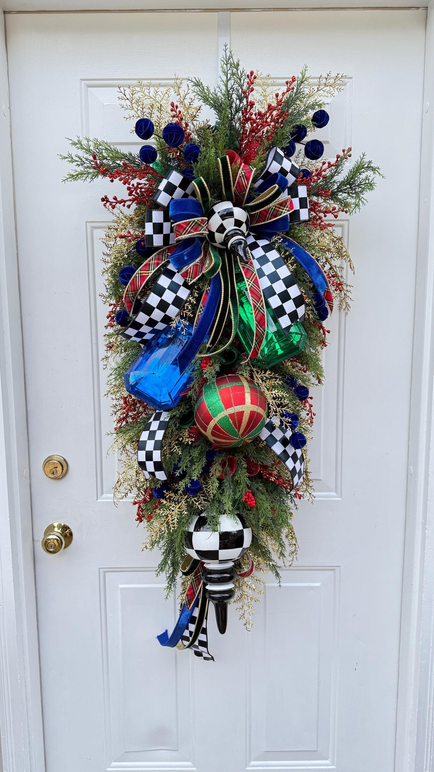 Oversized Luxury Christmas Swag with Velvet Accents, Jewel Details & Elegant Greenery