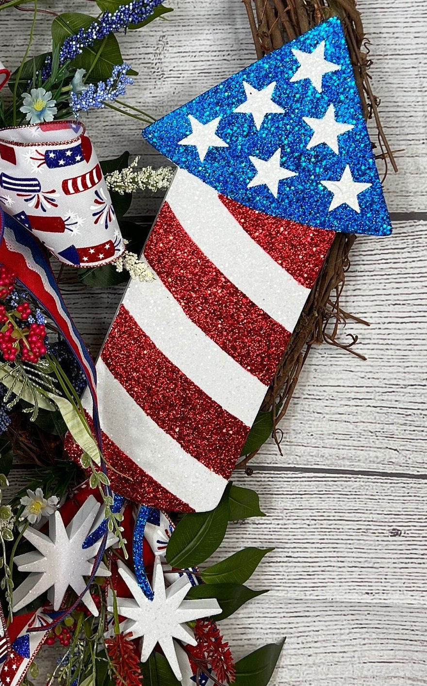 Patriotic red, white, blue wreath, Elegant Grapevine Wreath, Summer Patriotic Wreath, Patriotic Stars Wreath, July Fourth decor, USA decor