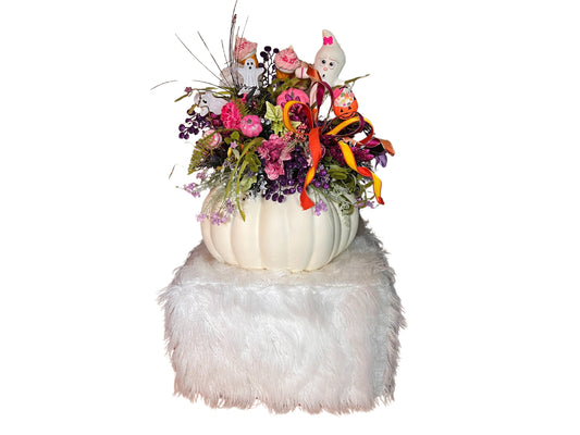 Halloween Pumpkin Centerpiece: Elegant Party Table Decor