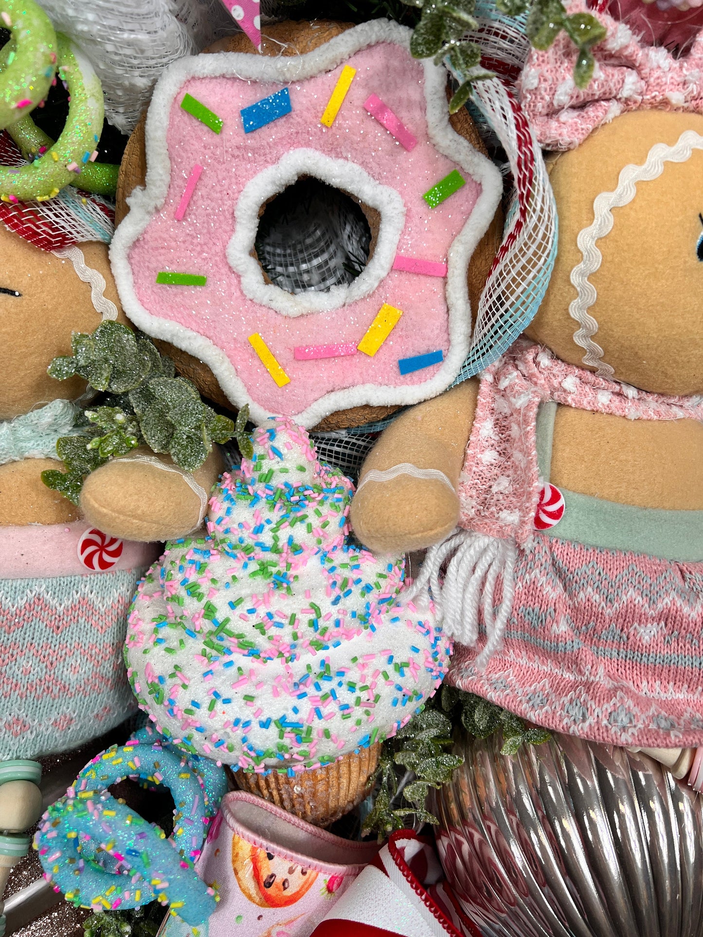 Gingerbread Kids Christmas Wreath: Pastel Candy Holiday Decor