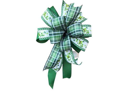 St Patrick’s Day Bow for Front Door, Green Plaid Shamrock Wreath Bow, Irish Decor, Leprechaun Ribbon Door Bow, Spring Wreath Accent